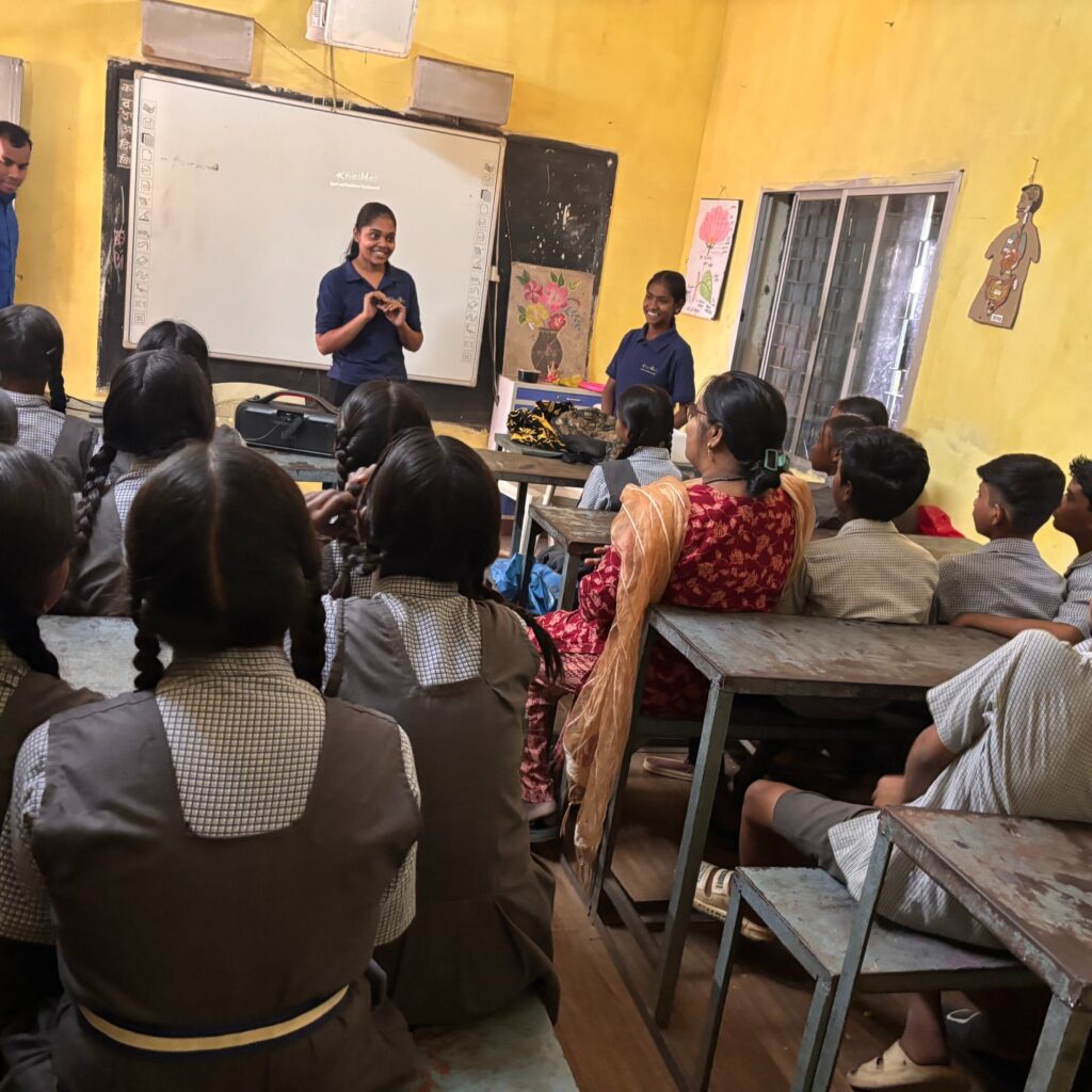 Instagram post from khelmelindia. This post is in position 0.